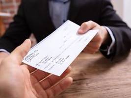 streit um fluggastrechte: gibt es weniger und seltener entschädigung bei flugverspätungen?